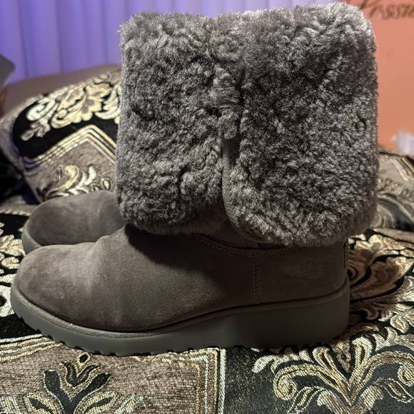 UGG Kara Women Wedge Boots Style: 1013429 Grey Size 7.5 US - Picture 10 of 10
